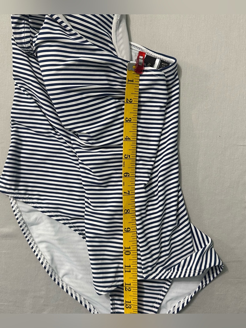 Nip Tuck Swim One Piece Swimsuit Womens Size 10 Navy White Striped Multi Fit Cup - Picture 11 of 11
